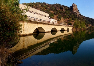 O reflexo do Embalse